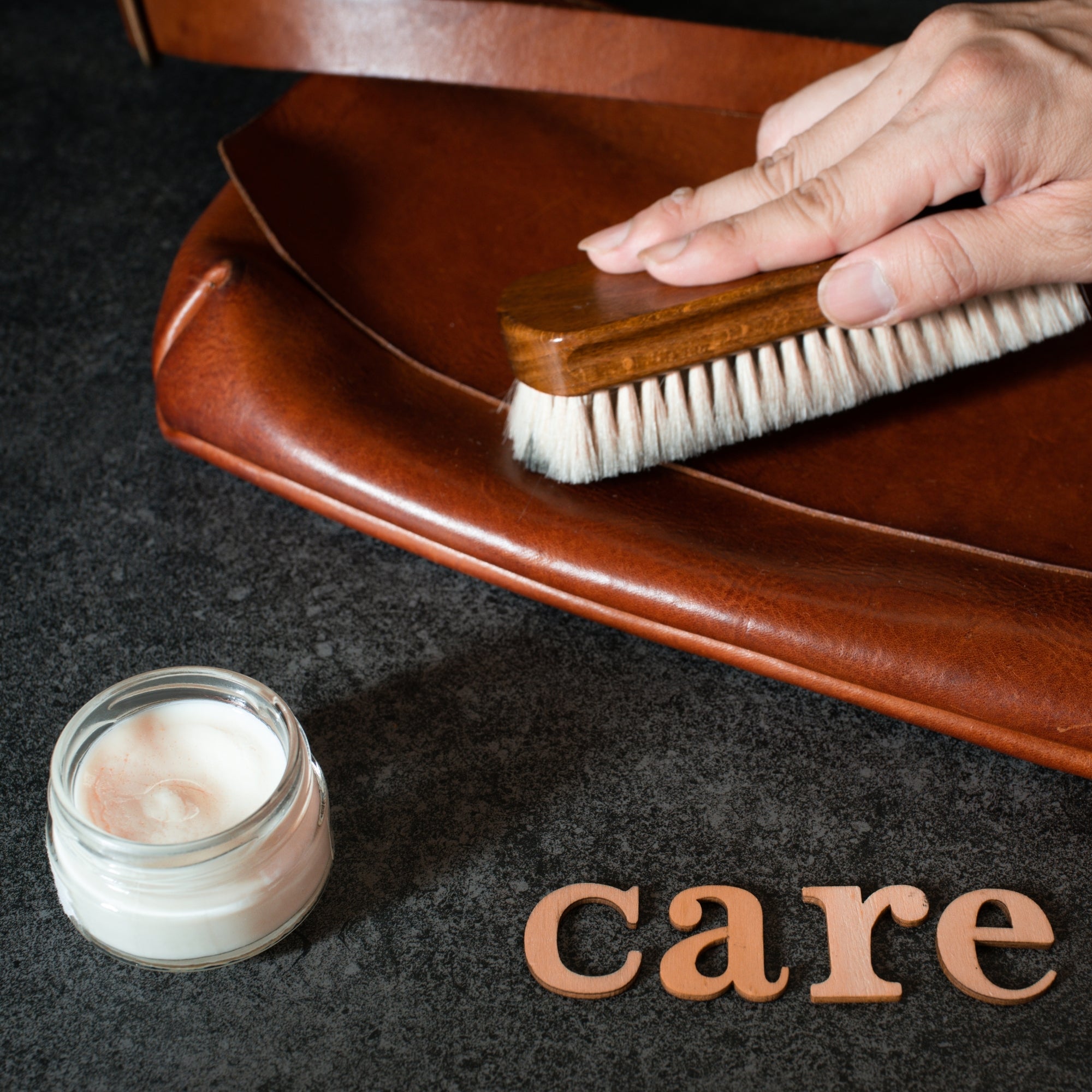 Survival Guide for Leather Care - TORONATA