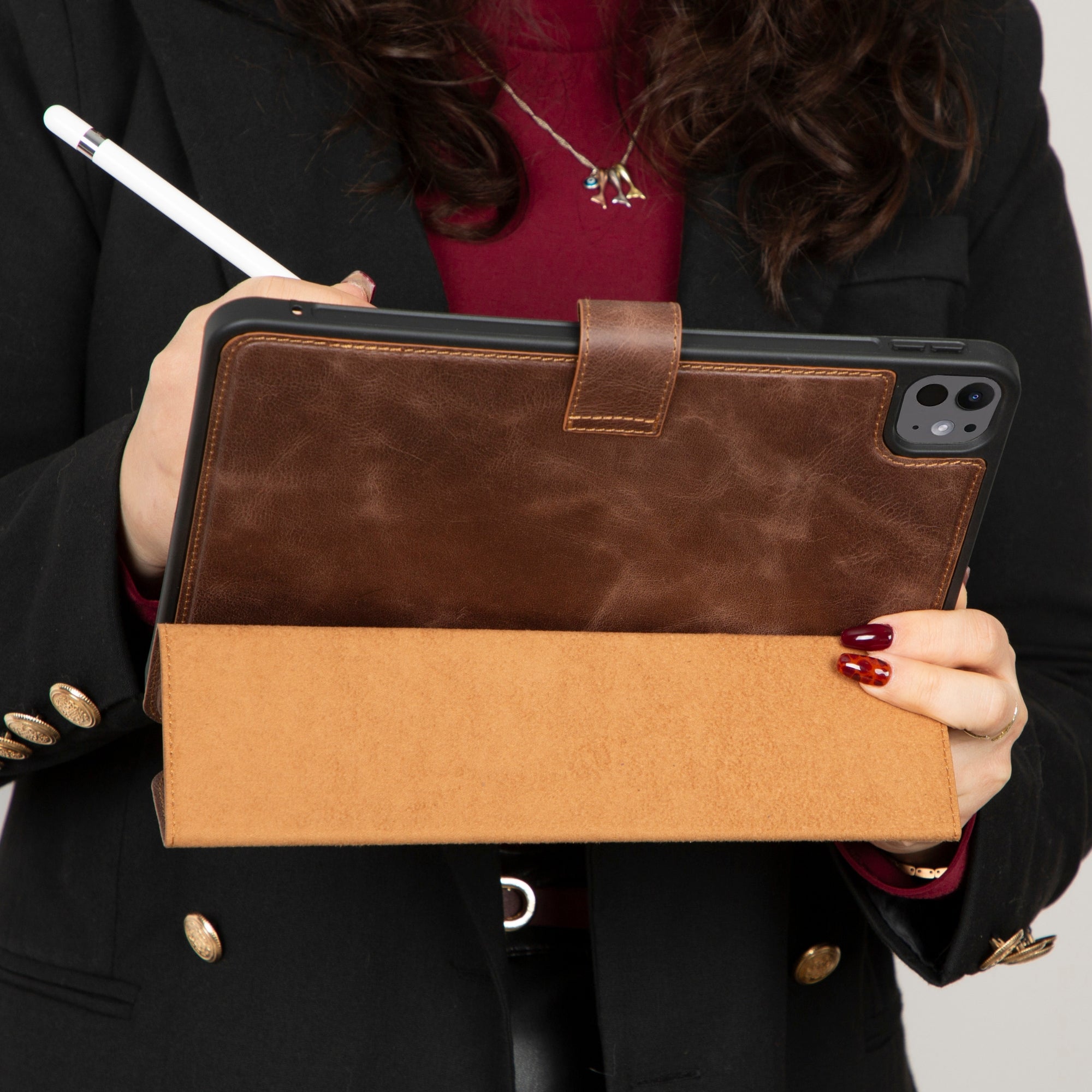 iPad Pro 13-Inch Leather Case: Premium Protection and Elegance
