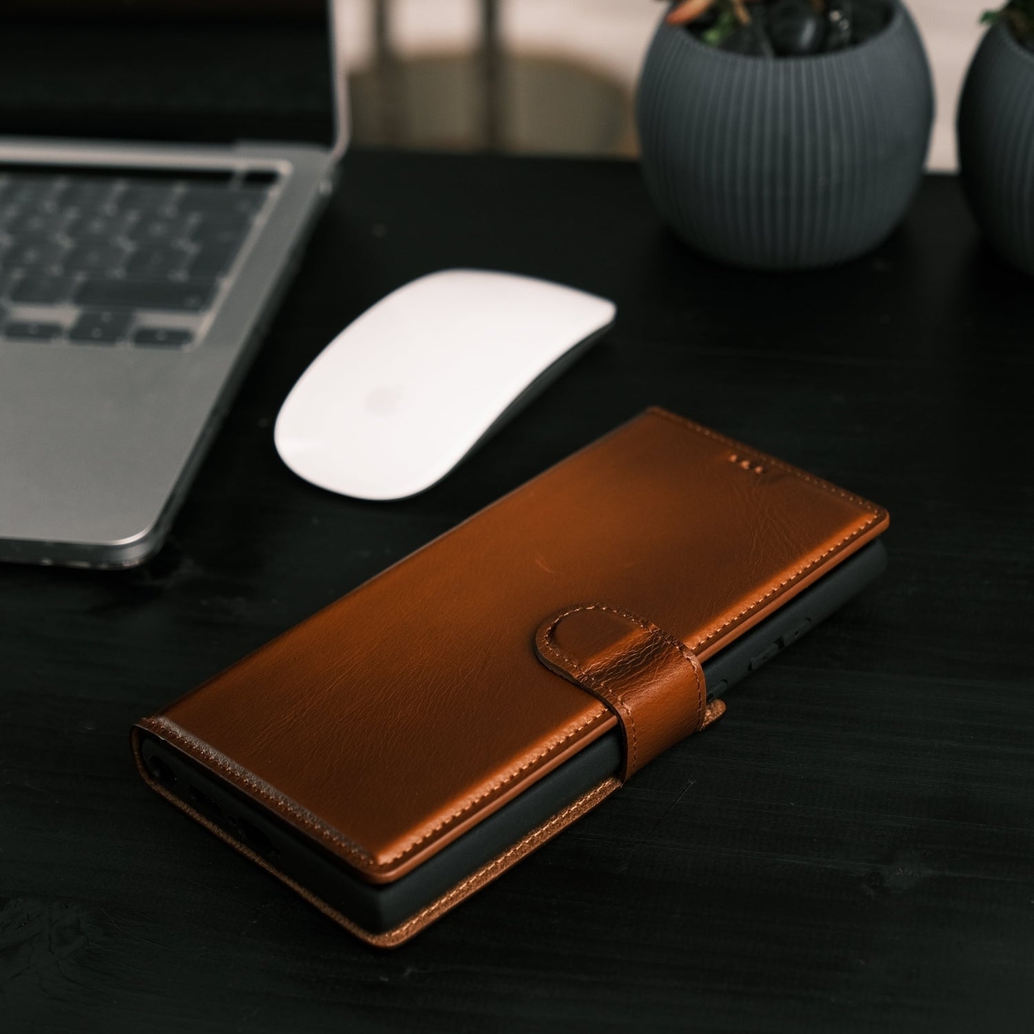 Monweicz Cover Compatibile con Google Pixel 8, Custodia Portafoglio con Slot per Scheda, Protezione Completa Premium in Pelle PU, Flip Libro Magnetica Google Pixel 8, Caffè
