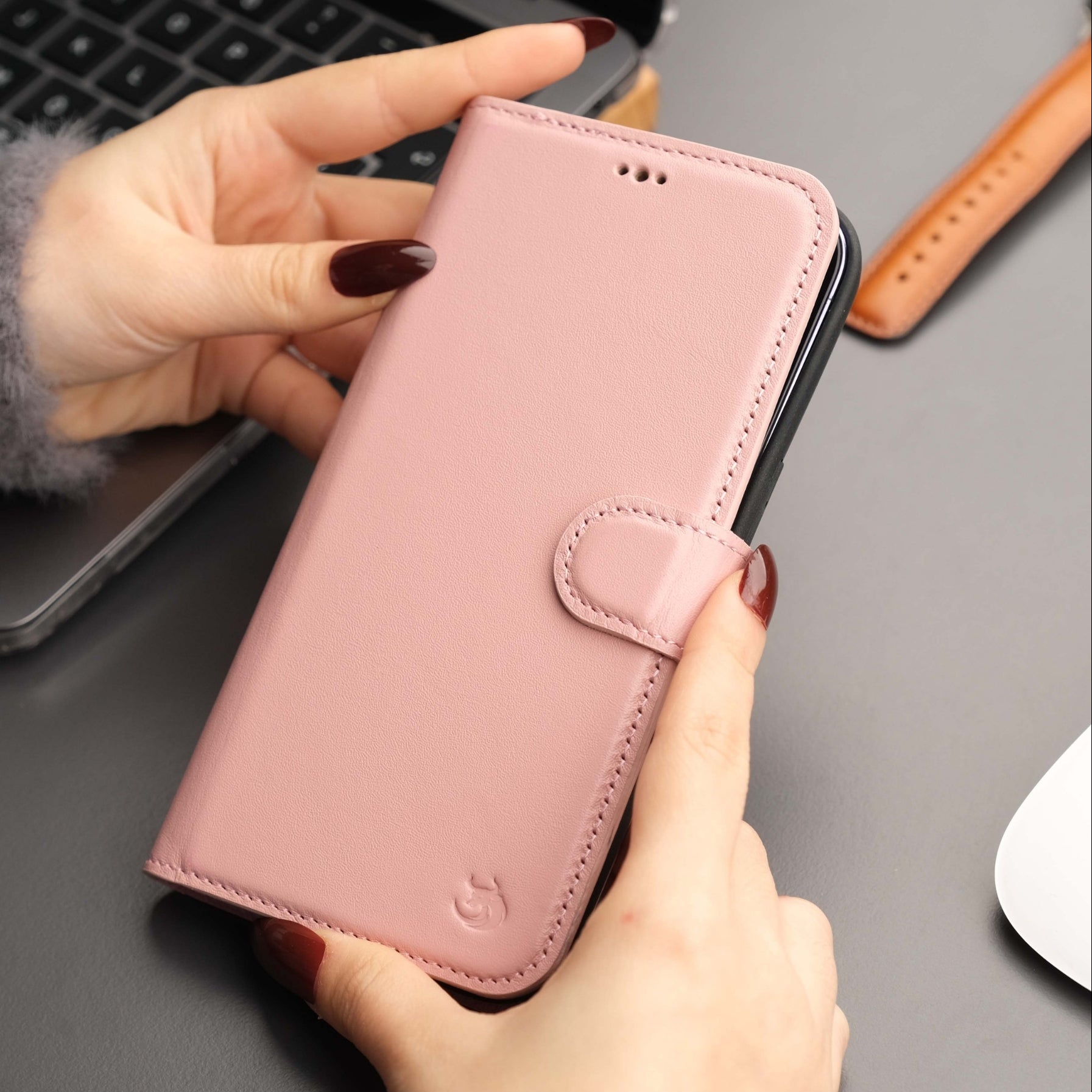 Casper Leather iPhone 14 Plus Wallet Case | MagSafe - TORONATA -