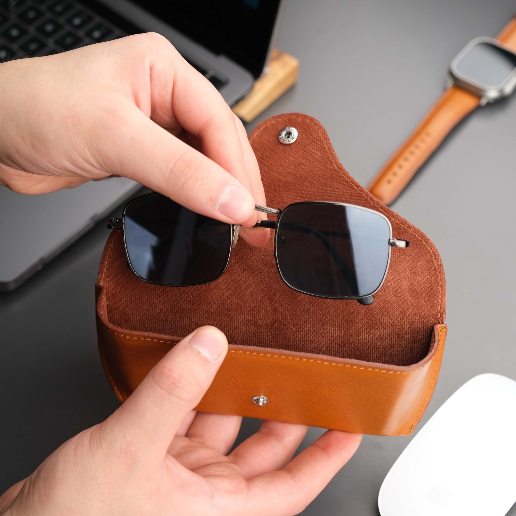 rochaster-leather-glasses-case-tan-1
