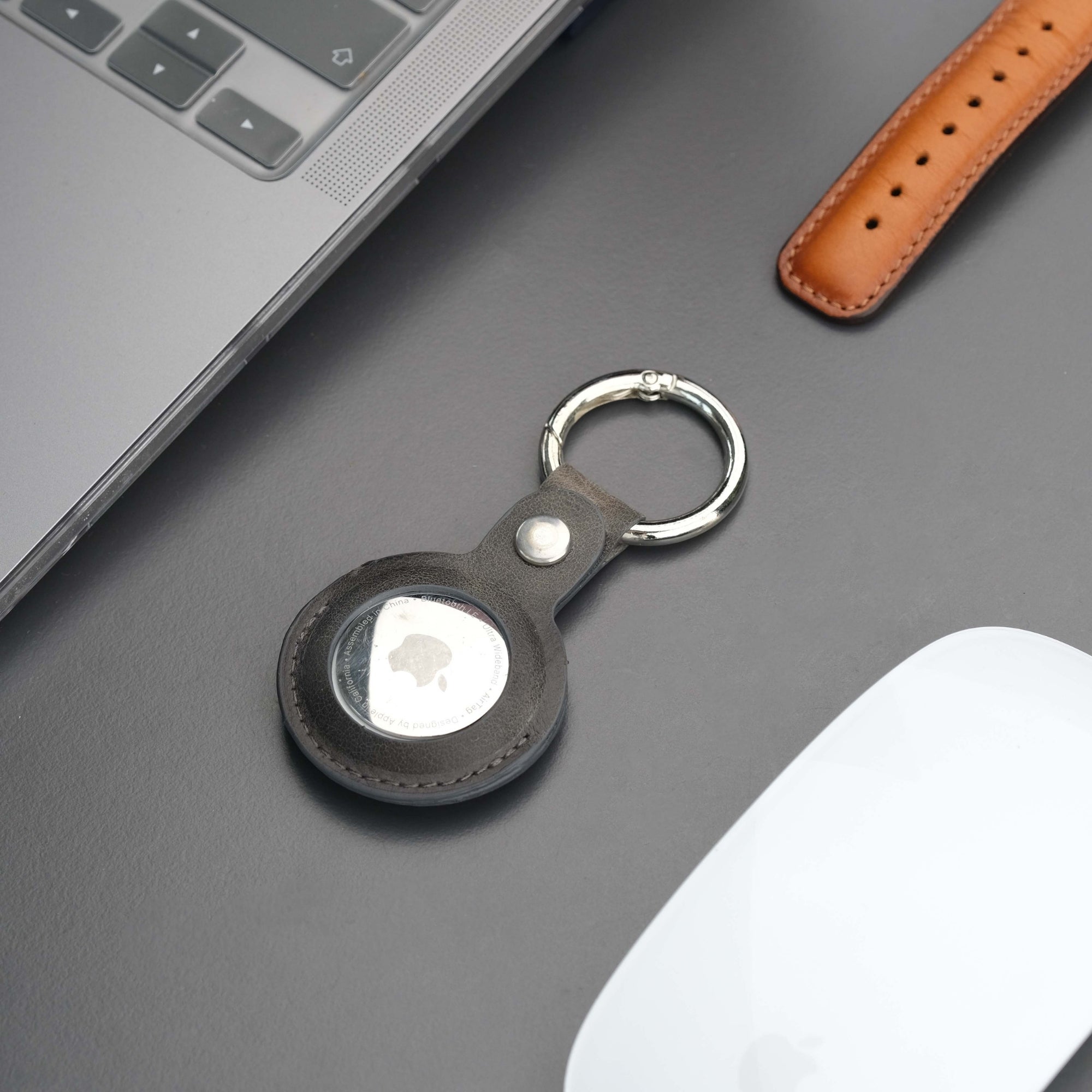 saratoga leather airtag holder - toronata -