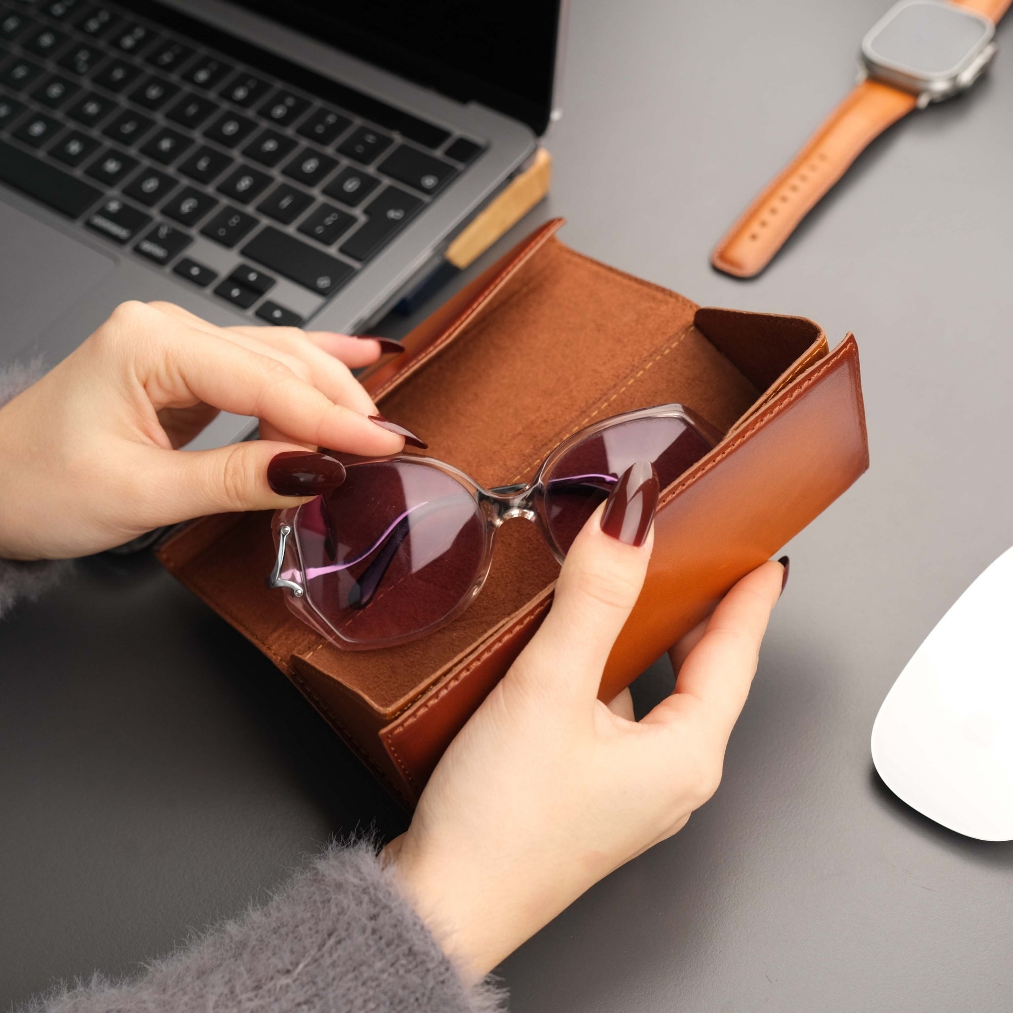 Triangle Leather Glasses Case – Vintage Eyewear Holder – TORONATA