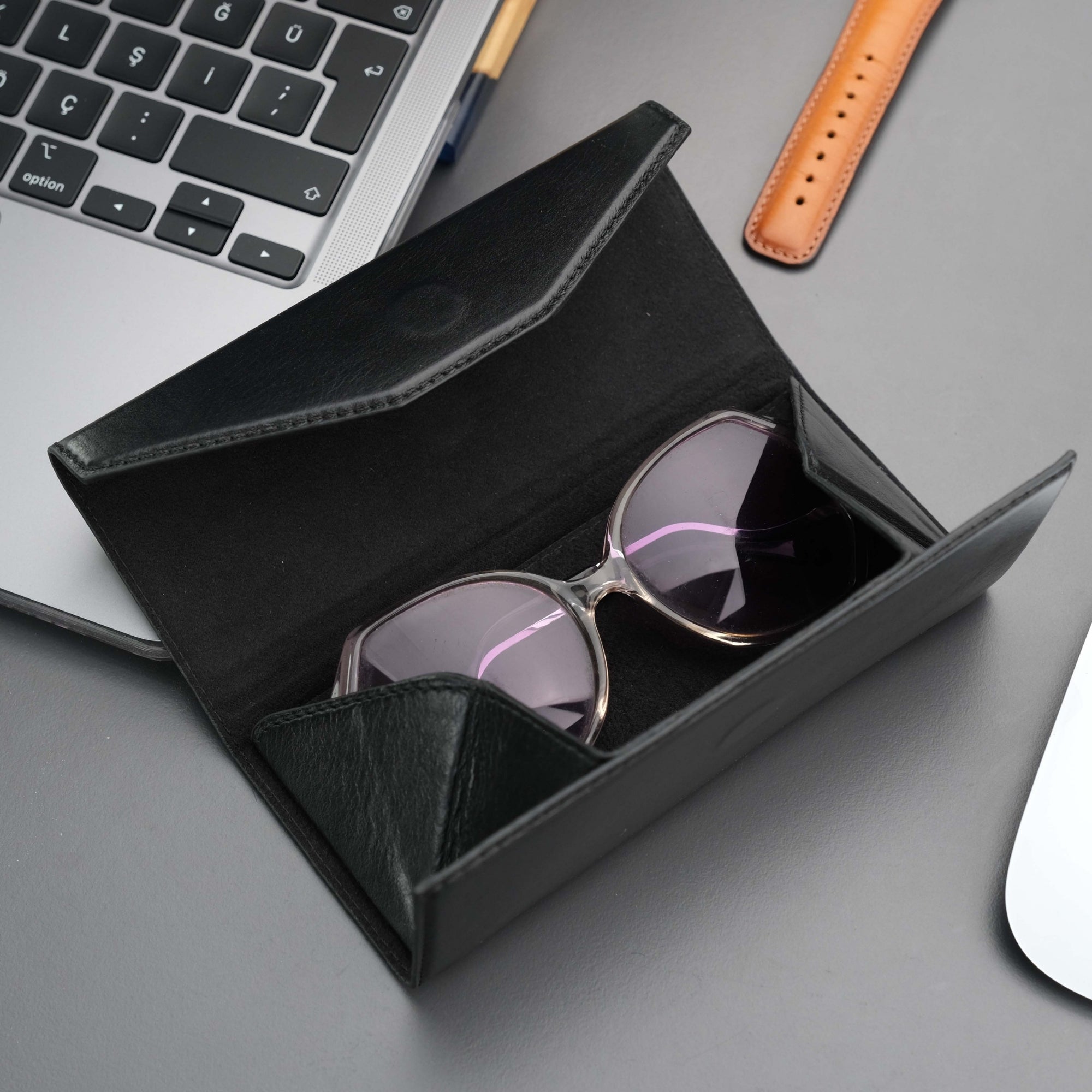 triangle leather cases for eyeglass or sunglasses - toronata -