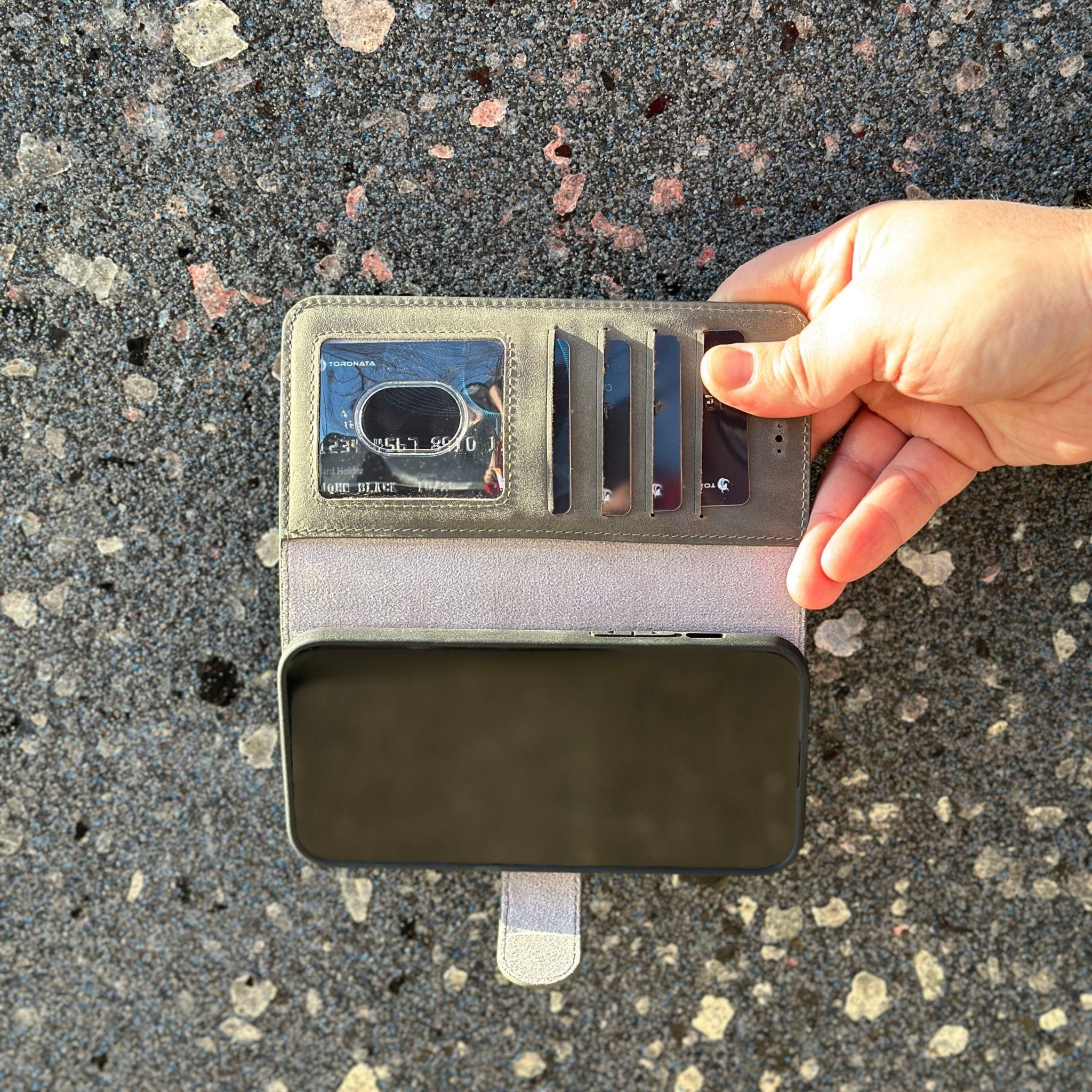 Vegas iPhone 15 Plus Wallet Case | MagSafe - TORONATA -