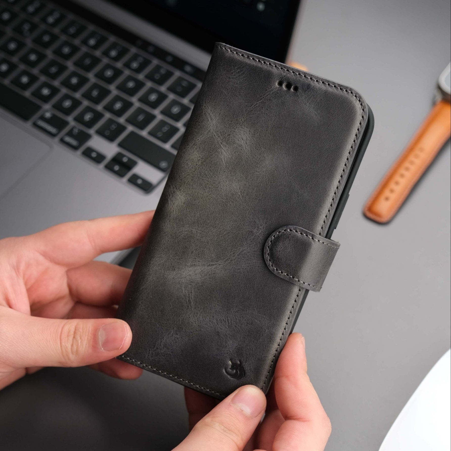 Casper Leather iPhone 14 Plus Wallet Case | MagSafe - TORONATA - 