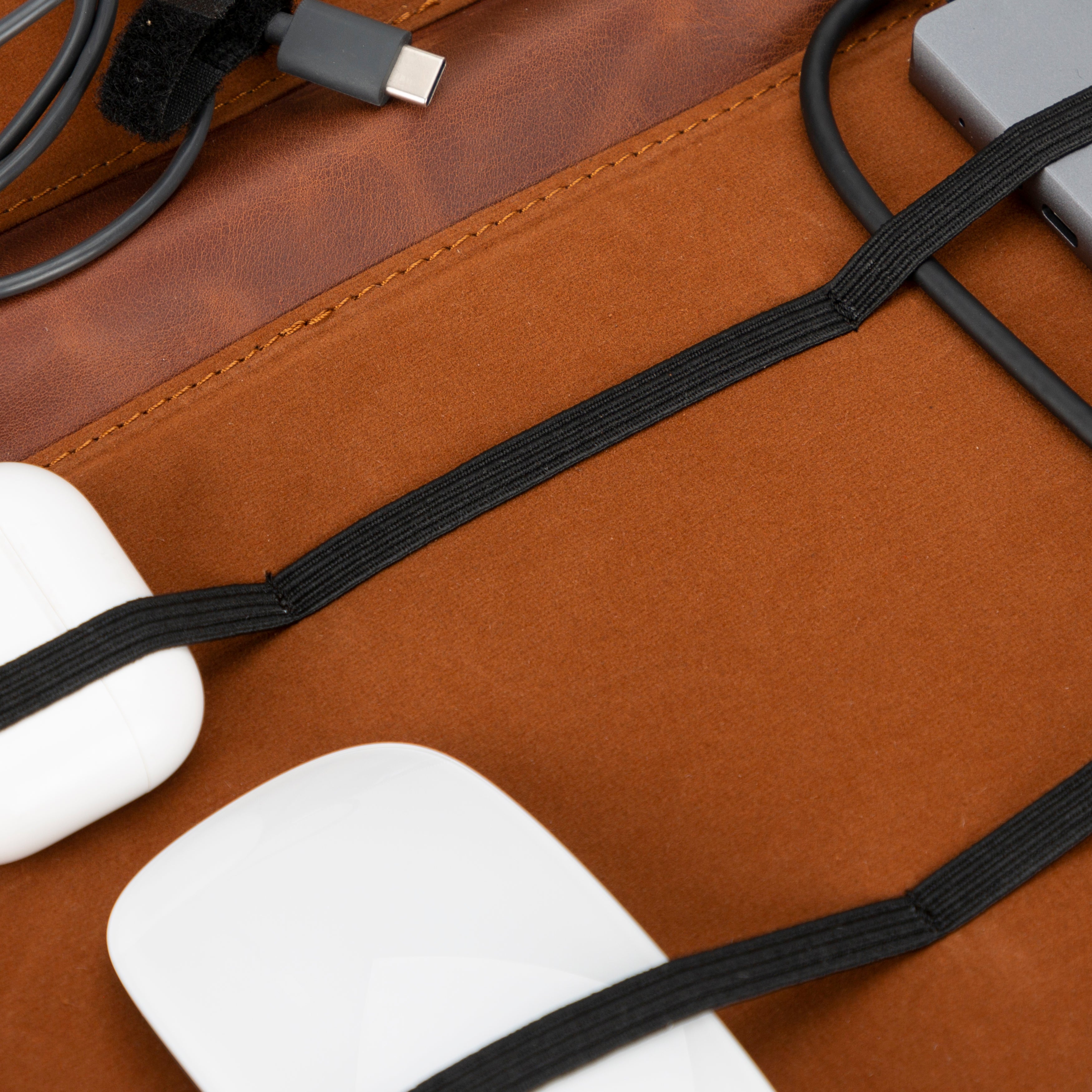 Leather Travel Cable Organizer - TORONATA - color_