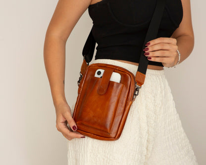 Pisa Leather Crossbody Bag - TORONATA - color_ Tan