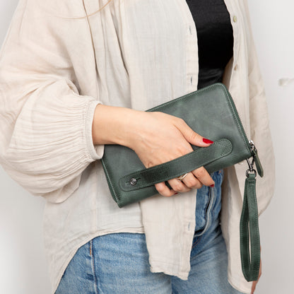 Anchorage Leather Wallet – Phone Holder & 12 Card Slots 