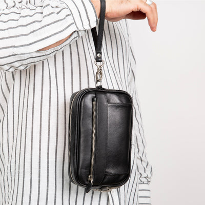 Fresno Leather Clutch – Secure Travel Wallet with Lock 
