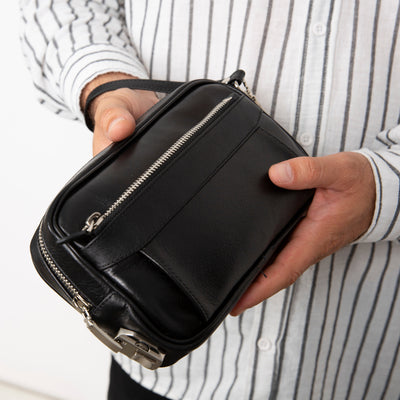 Fresno Leather Clutch – Secure Travel Wallet with Lock 