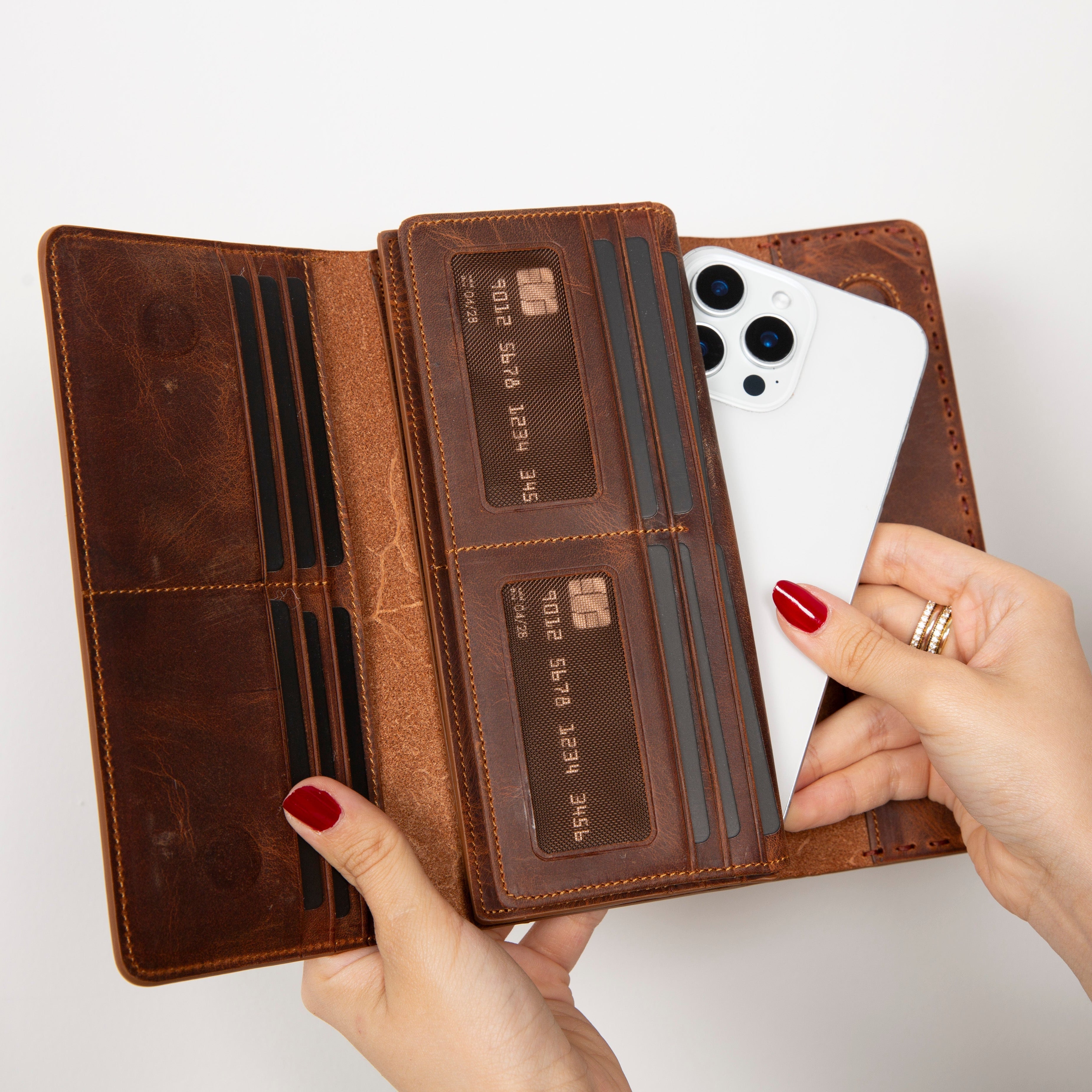 Nome Leather Wallet – 16 Card Slots & Phone Holder - 