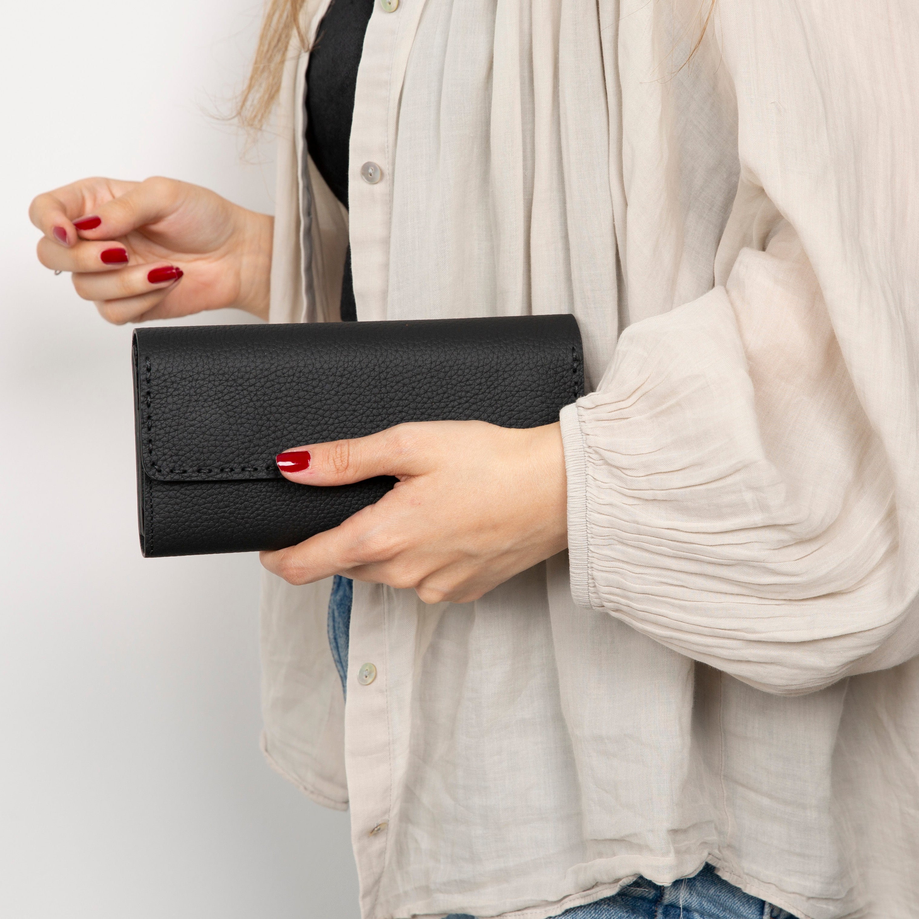 Nome Leather Wallet – 16 Card Slots & Phone Holder - #color_black