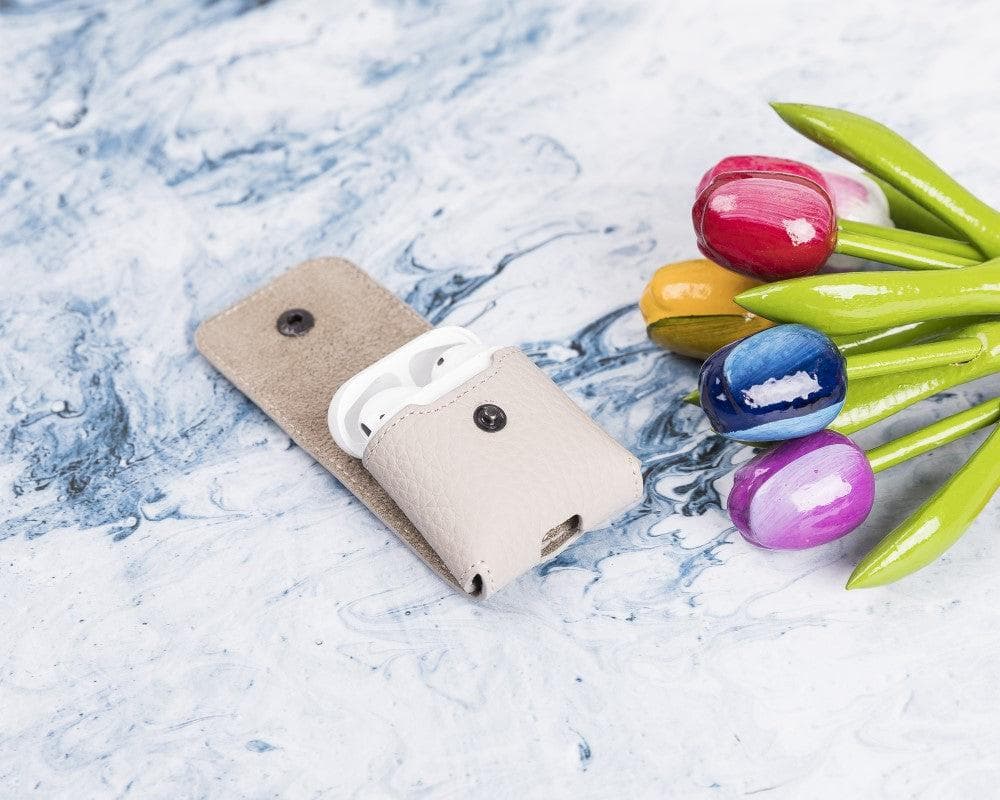 Mai Magnet AirPods 1 and AirPods 2 Leather Case with Hook - TORONATA - color_
