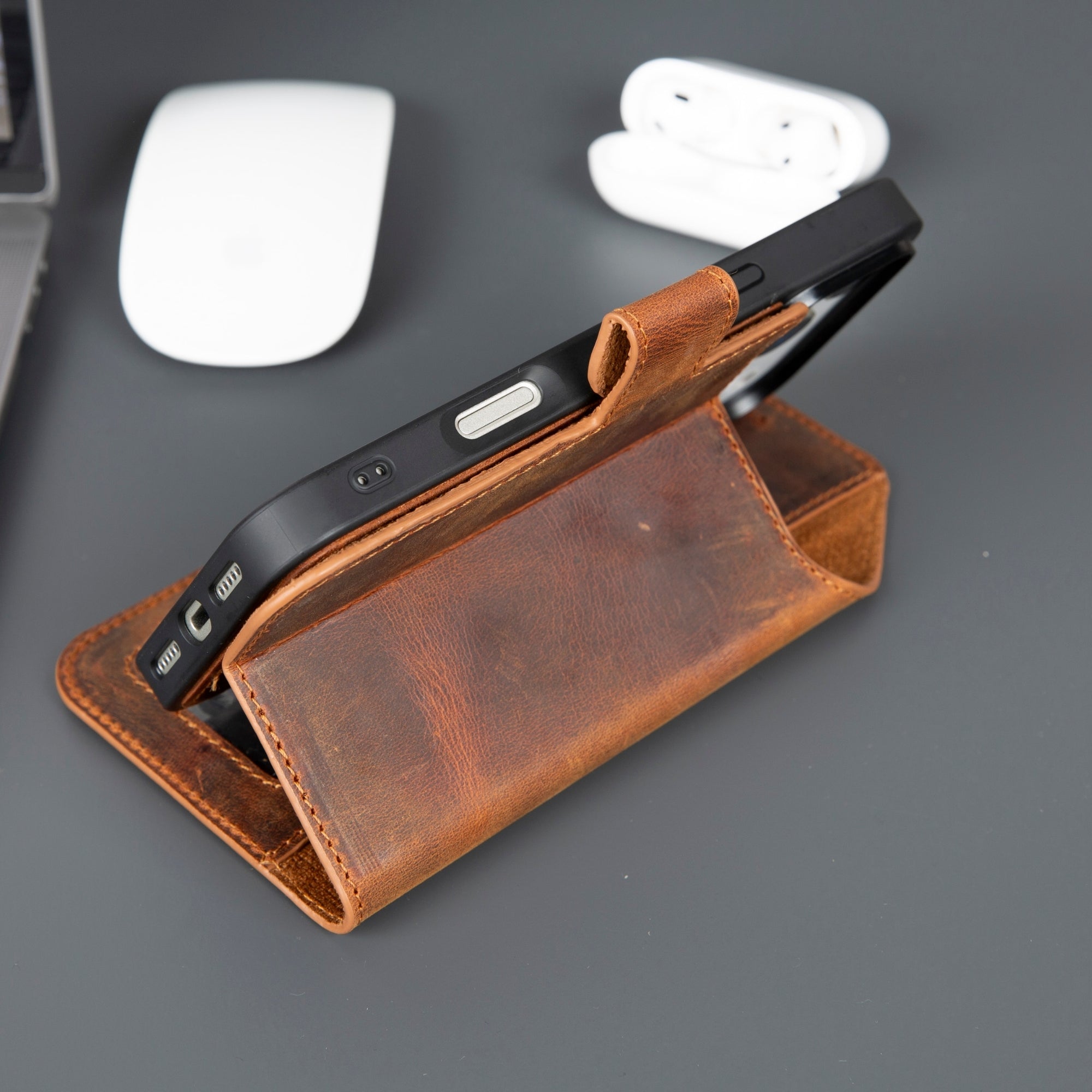 casper iphone 17 pro max antic brown 