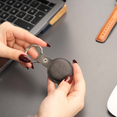 saratoga leather airtag holder - toronata - 