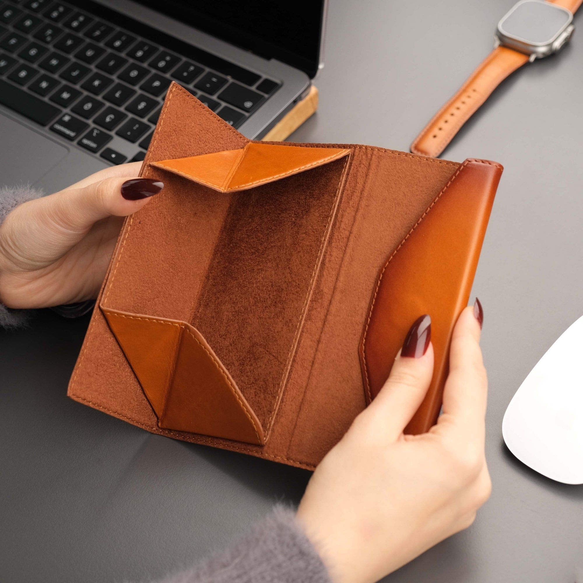 Triangle Leather Glasses Case – Vintage Eyewear Holder – TORONATA