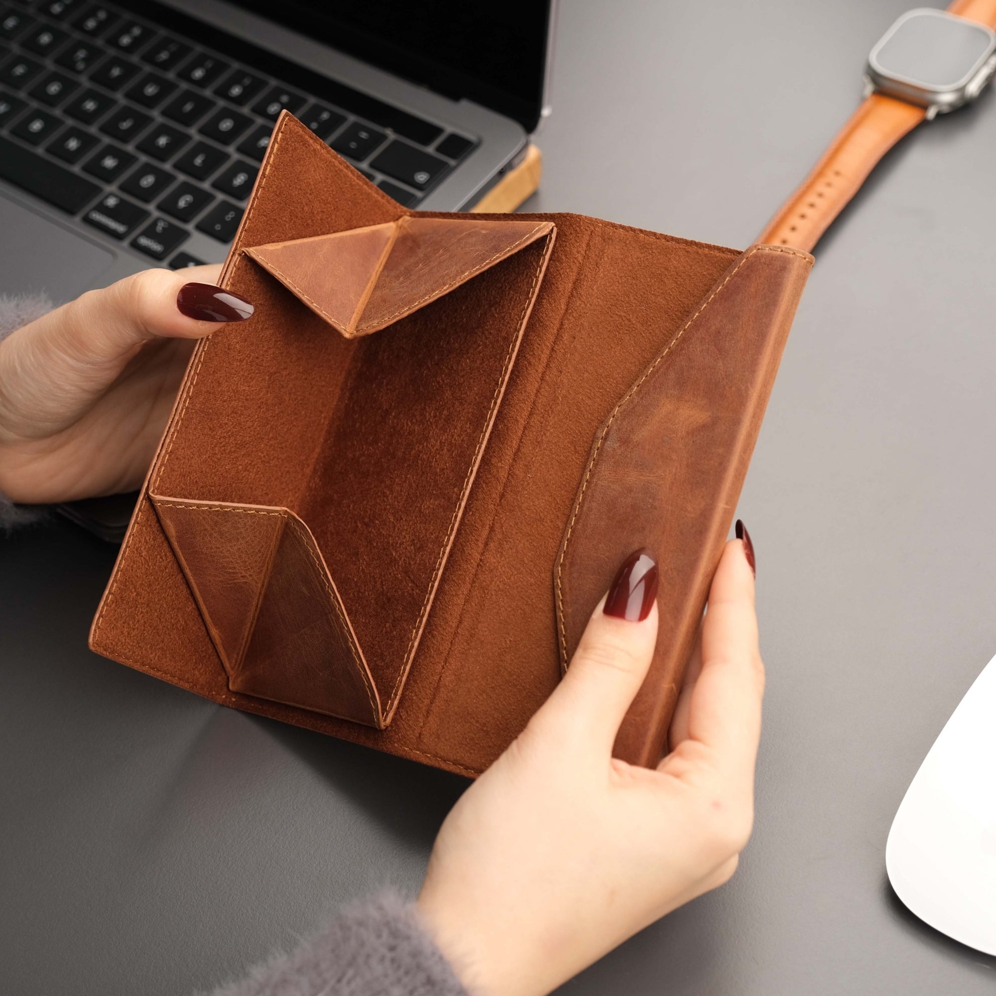 Triangle Leather Glasses Case – Vintage Eyewear Holder – TORONATA