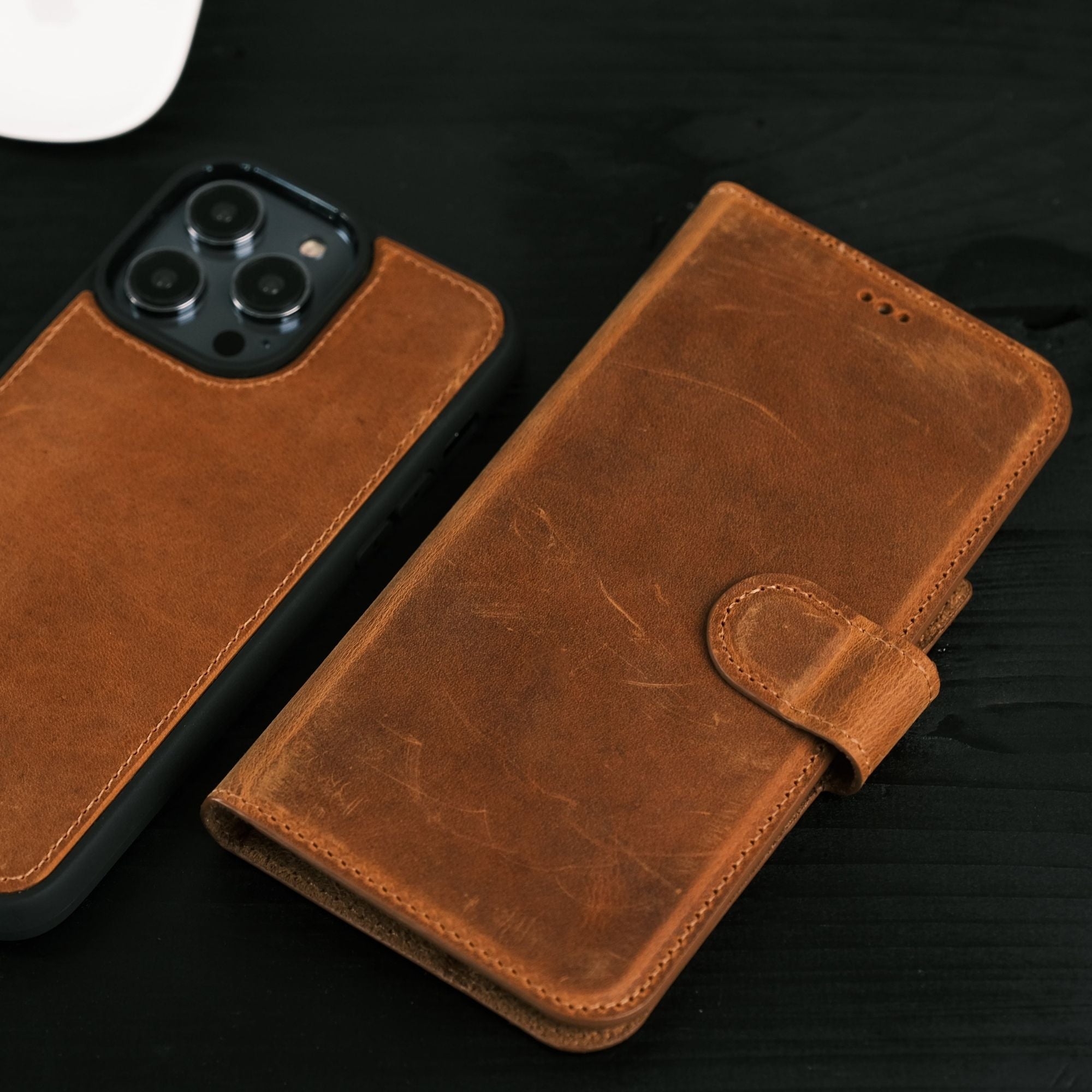 Geometric Goods iPhone 15 Series Leather Folio Case Wallet with MagSafe - The Minimalist 3.0 Tan / iPhone 15