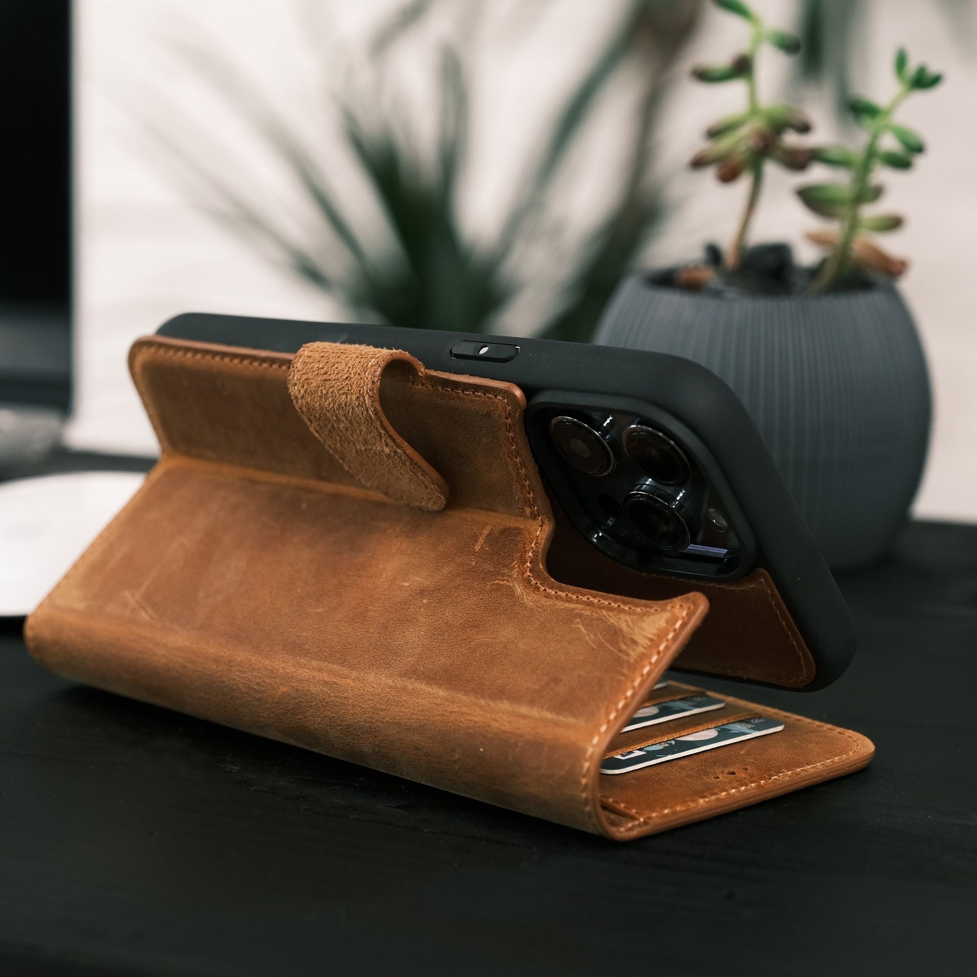 Geometric Goods iPhone 15 Series Leather Folio Case Wallet with MagSafe - The Minimalist 3.0 Mahogany / iPhone 15 Pro