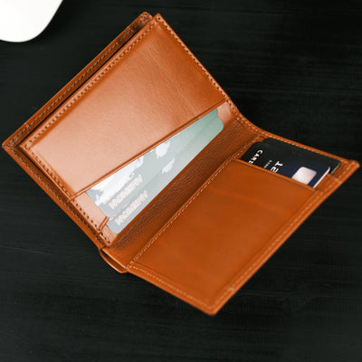 glendo apple airtag slot leather wallet, handcrafted, unisex - toronata - 
