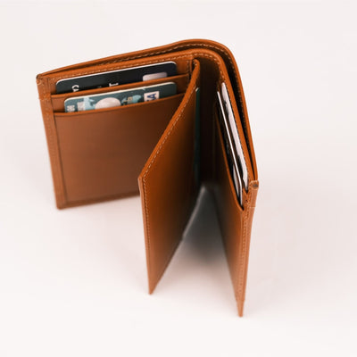 glendo apple airtag slot leather wallet, handcrafted, unisex - toronata - 